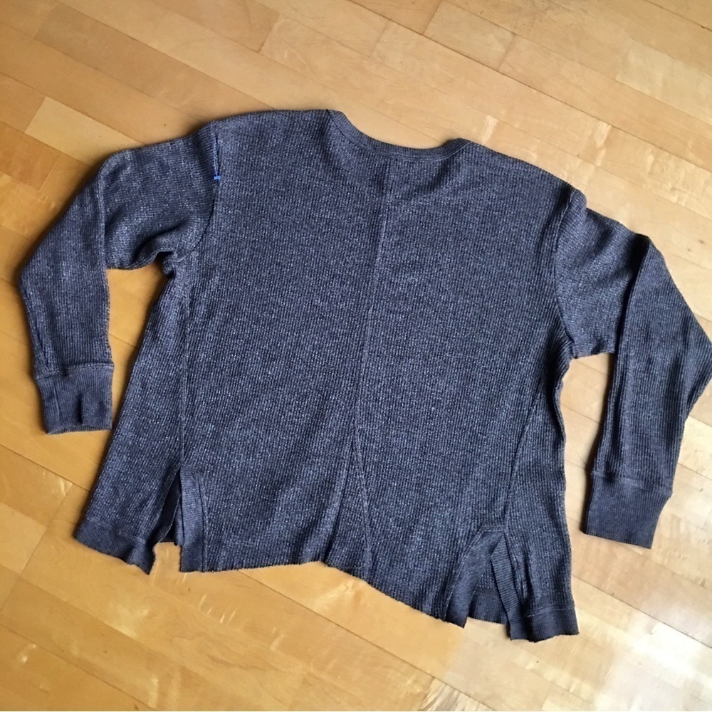 WILT Notched Hem Thermal Crewneck Lightweight Sweater, Brown Heather, Size S - Picture 5 of 17